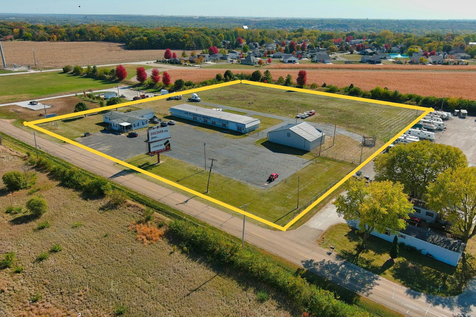 1592 N 30th Road 3 Property Photo 1
