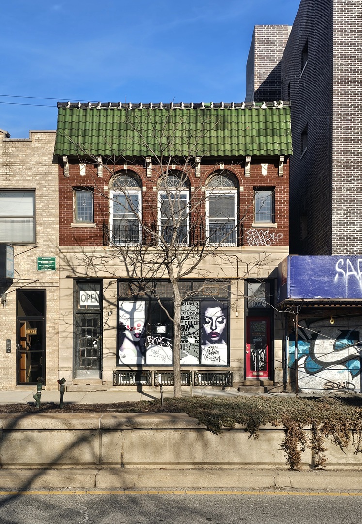 1325 N Ashland Avenue Property Photo 1