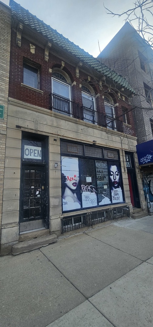 1325 N Ashland Avenue Property Photo 2