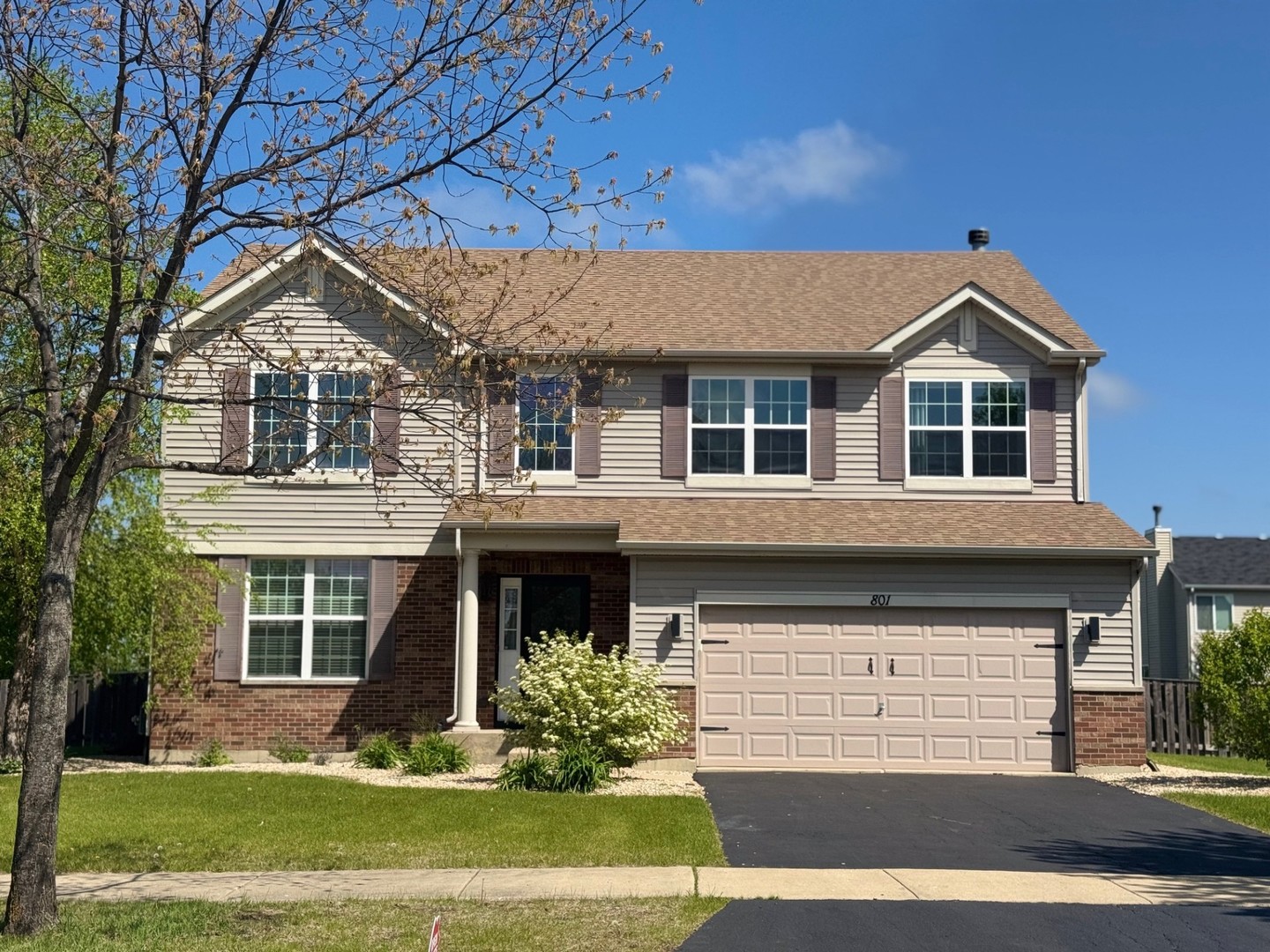 801 Parkside Lane Property Photo 1