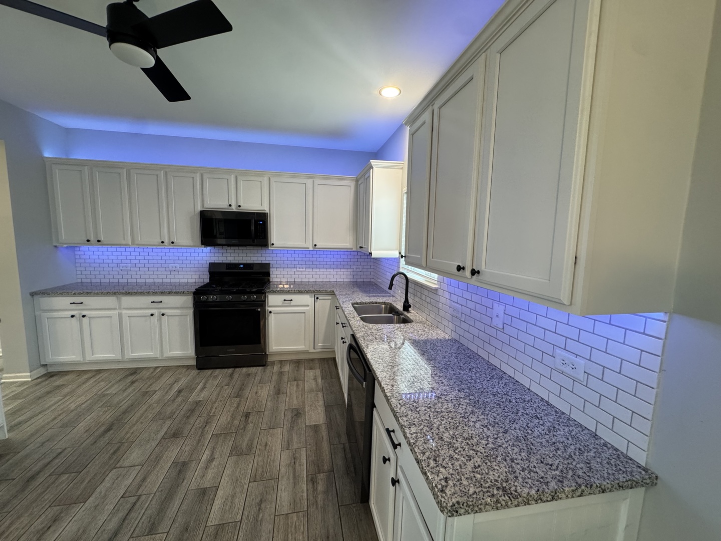 801 Parkside Lane Property Photo 6