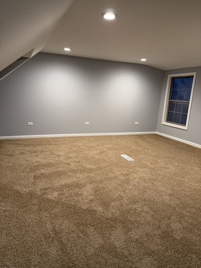 14436 S Stewart Avenue Property Photo 6