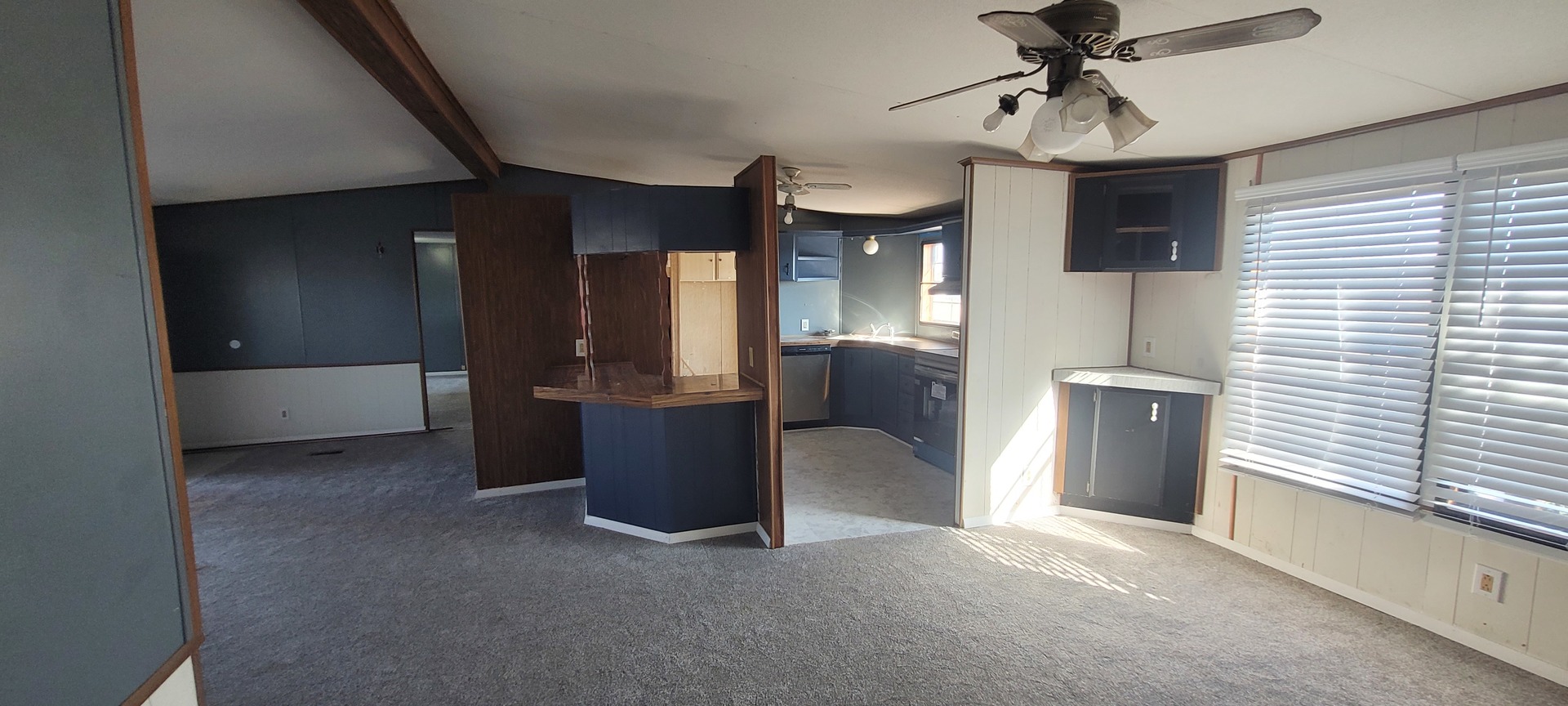 15400 N Heron Lane Property Photo 5