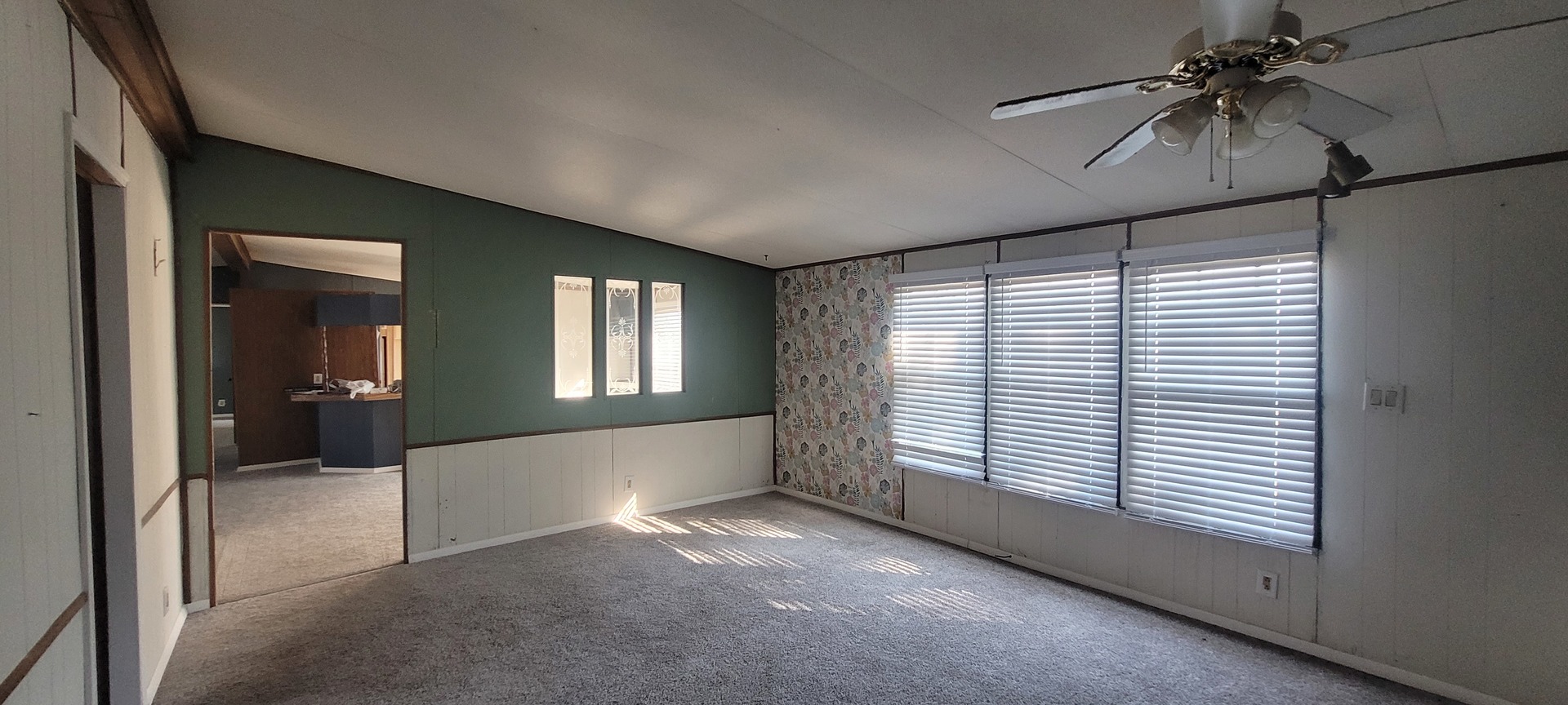 15400 N Heron Lane Property Photo 7