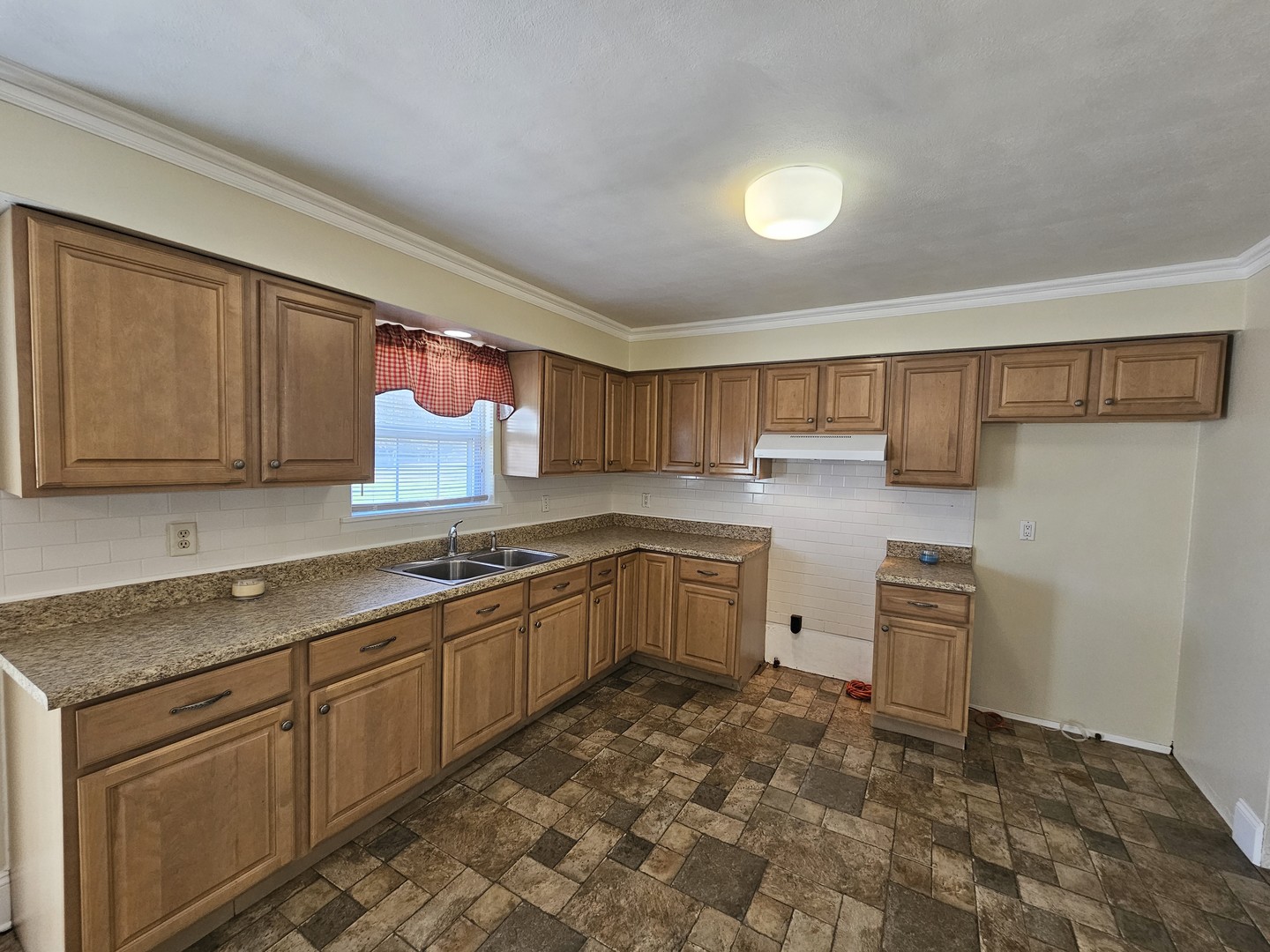 14927 E Clearview Road Property Photo 14