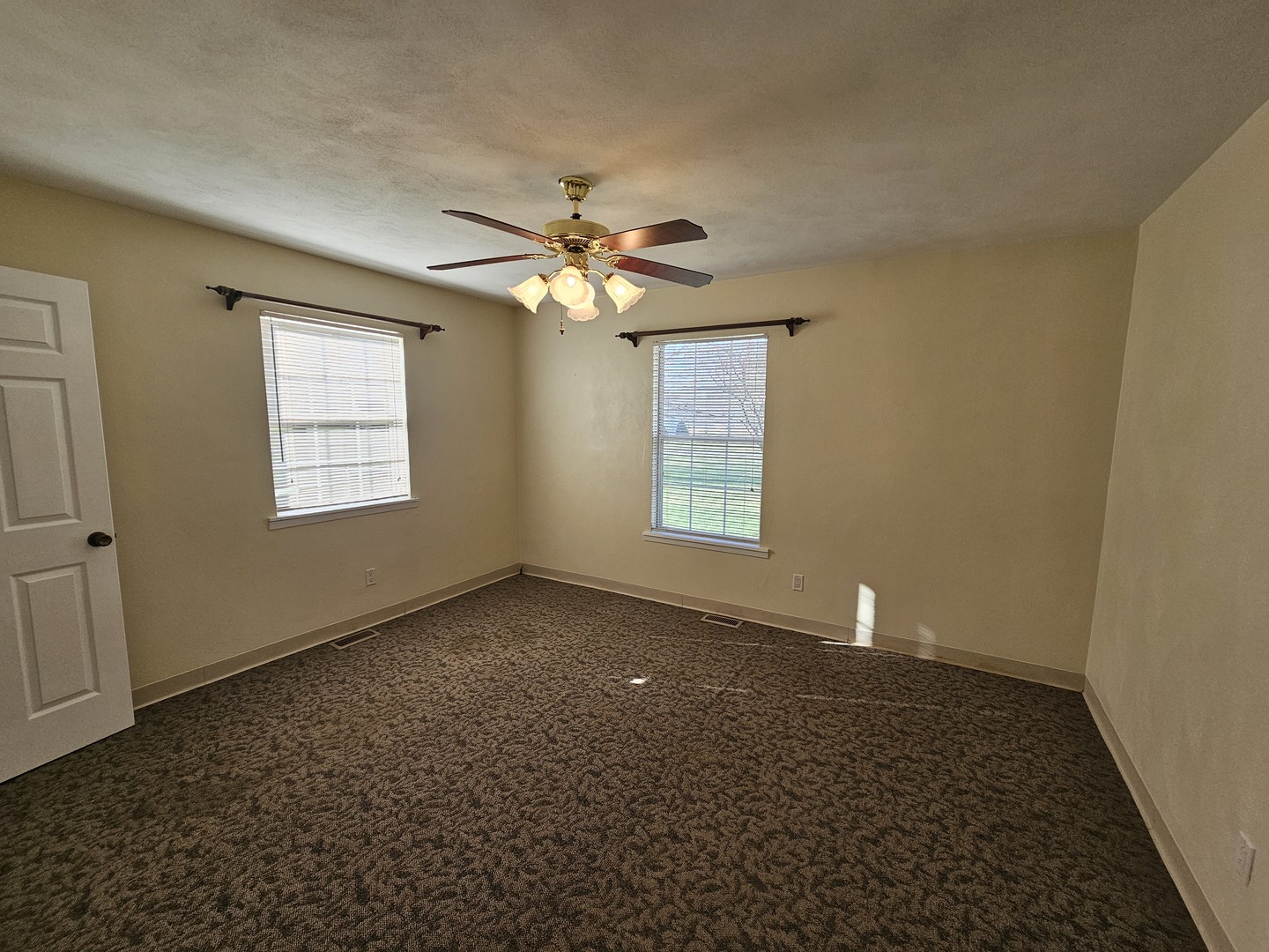 14927 E Clearview Road Property Photo 27