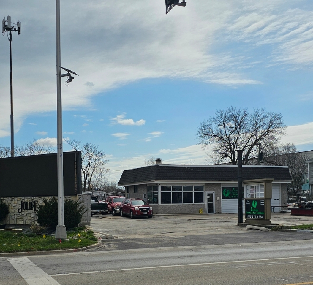 1122 Collins Street Property Photo 2