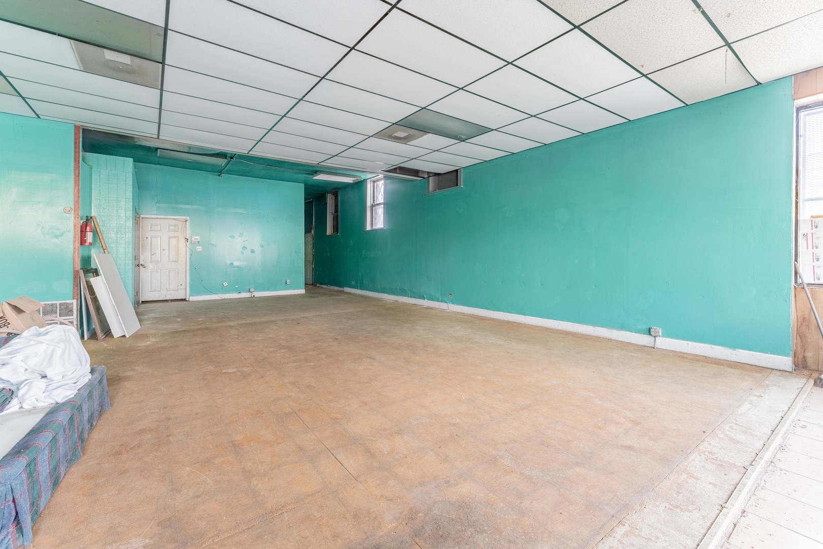 3259 W Cermak Road Property Photo 2