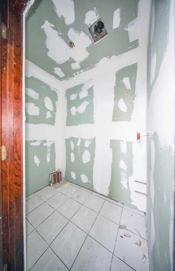 3259 W Cermak Road Property Photo 5