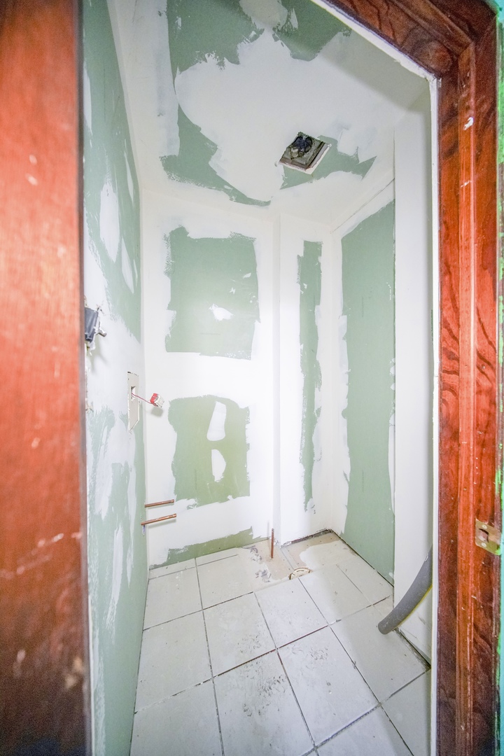 3259 W Cermak Road Property Photo 6