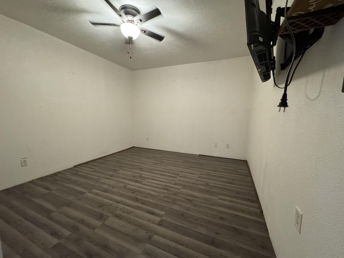 1205 E Main Street Property Photo 14