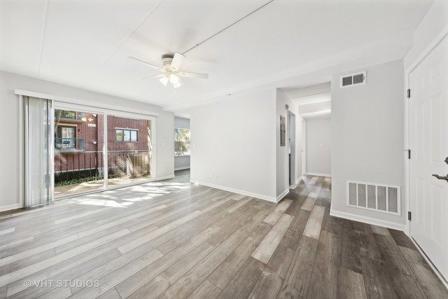515 N Cass Avenue 2h Property Photo 3