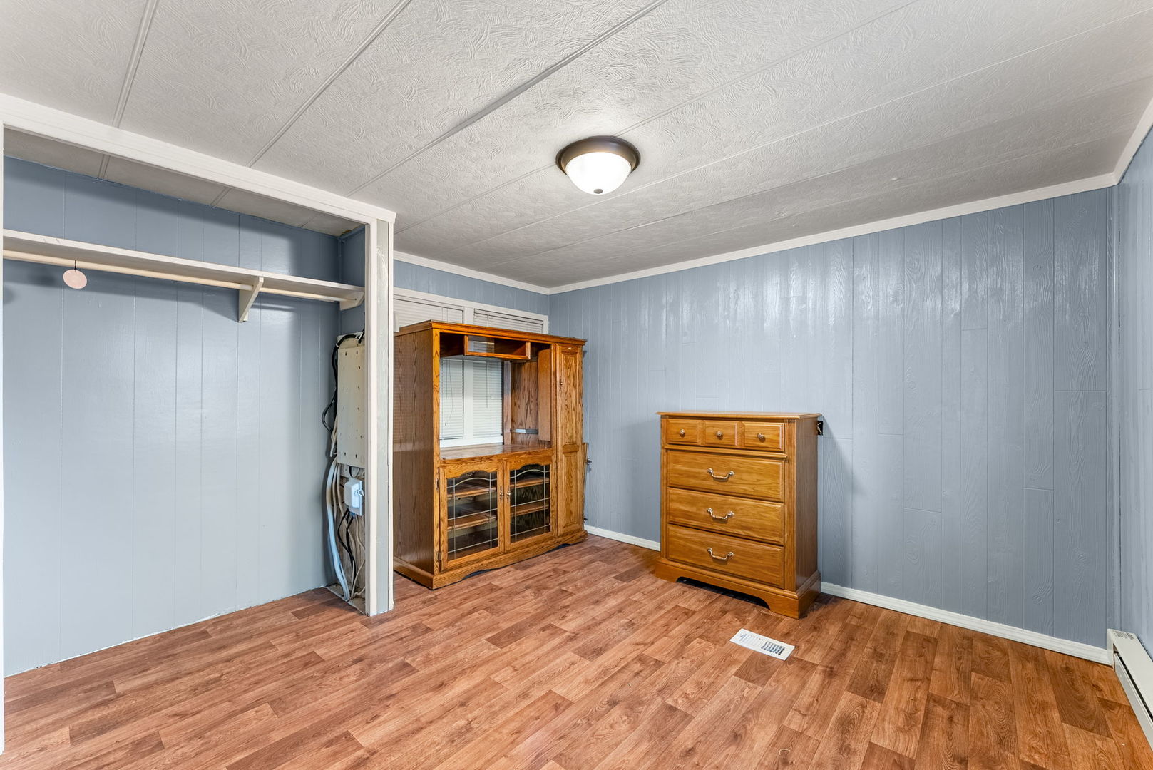 205 Railroad Street Property Photo 6