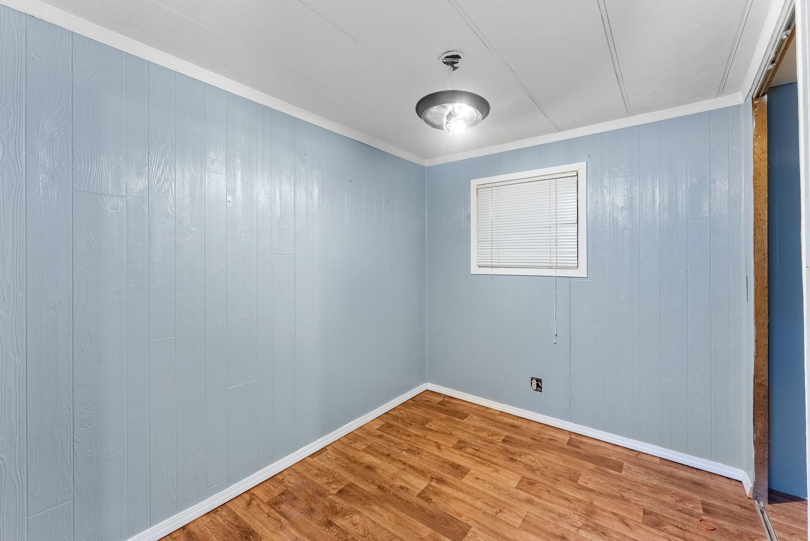 205 Railroad Street Property Photo 8