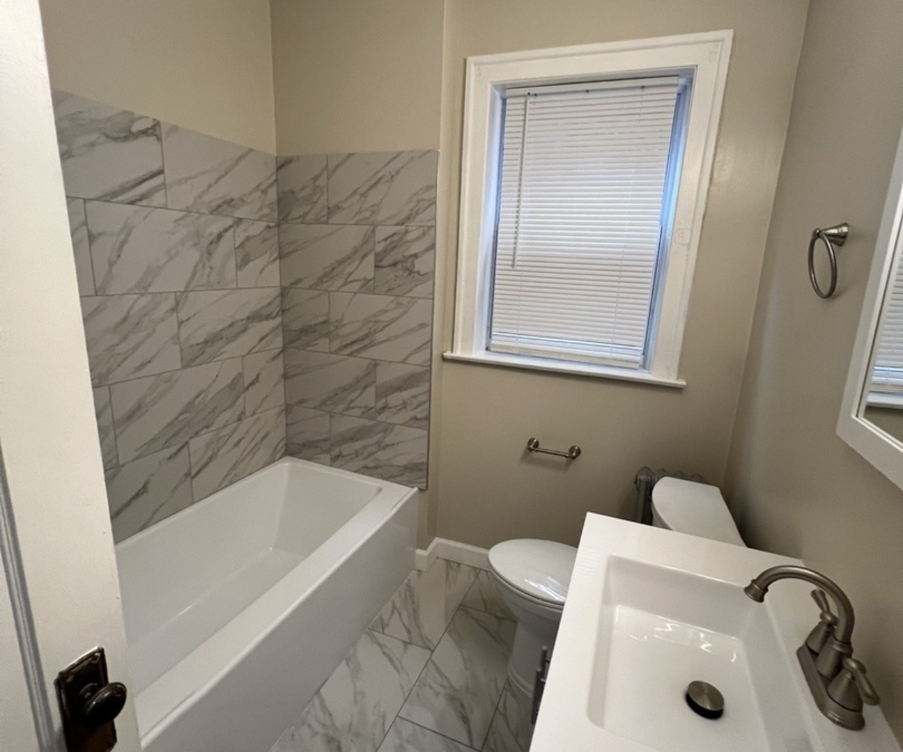 6636 S Marquette Drive Property Photo 5