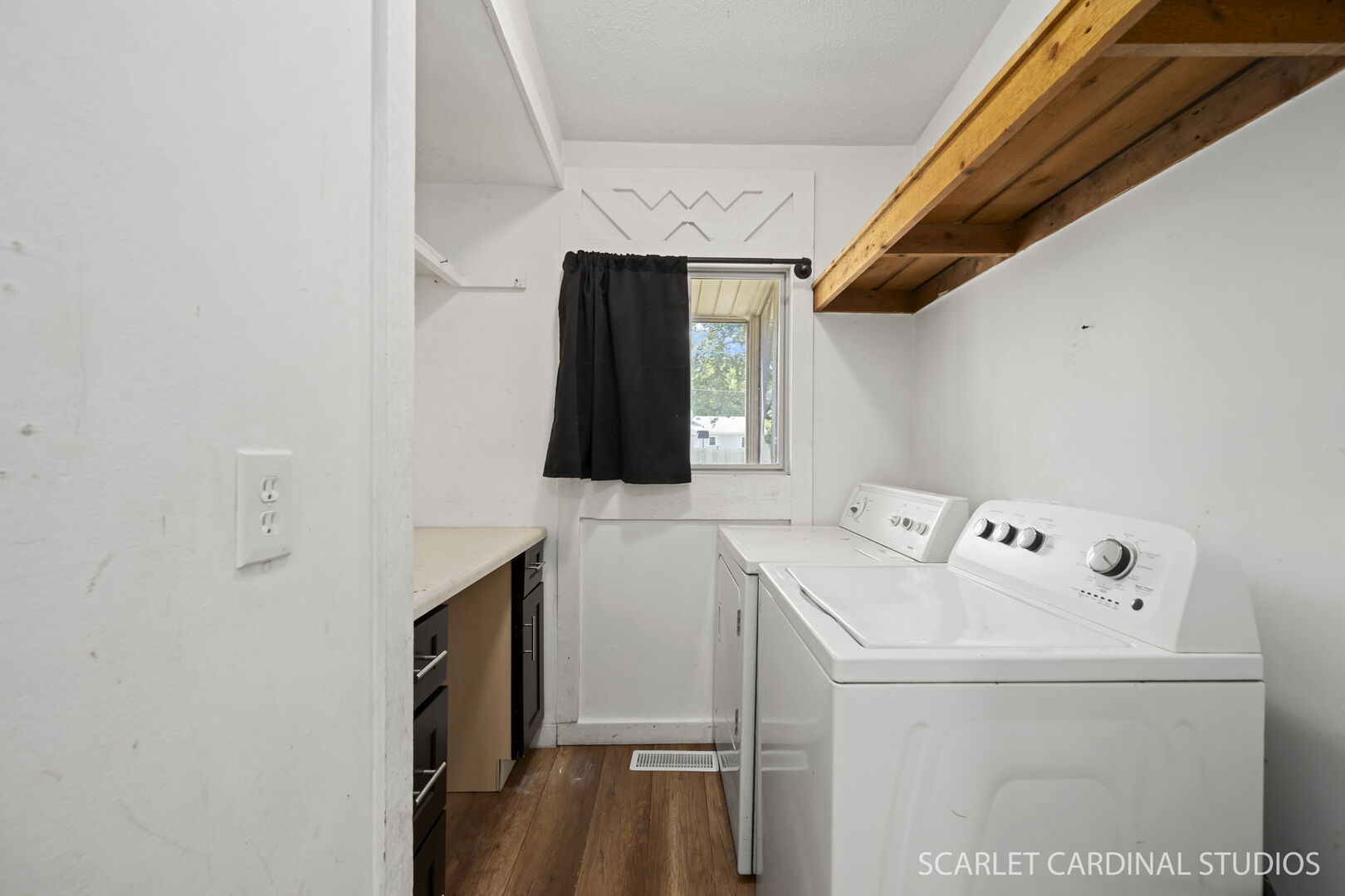 515 N Western Avenue Property Photo 10