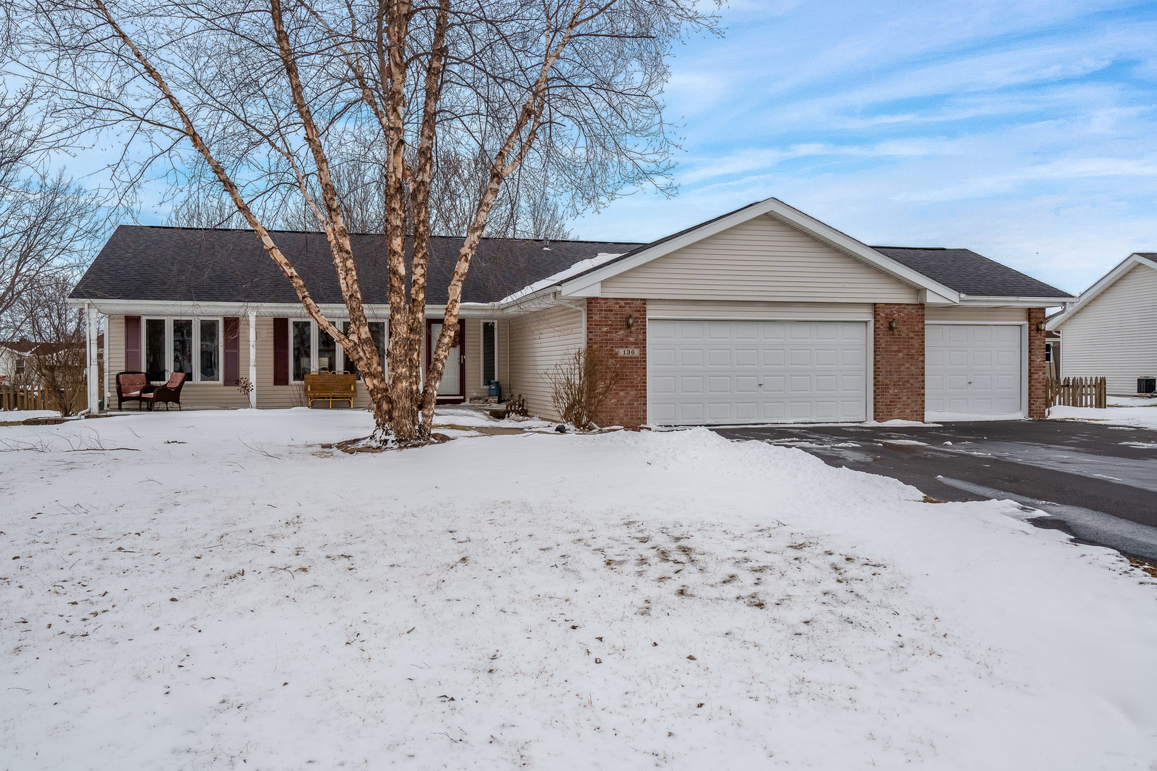 136 Harvest Glenn Drive Property Photo 9