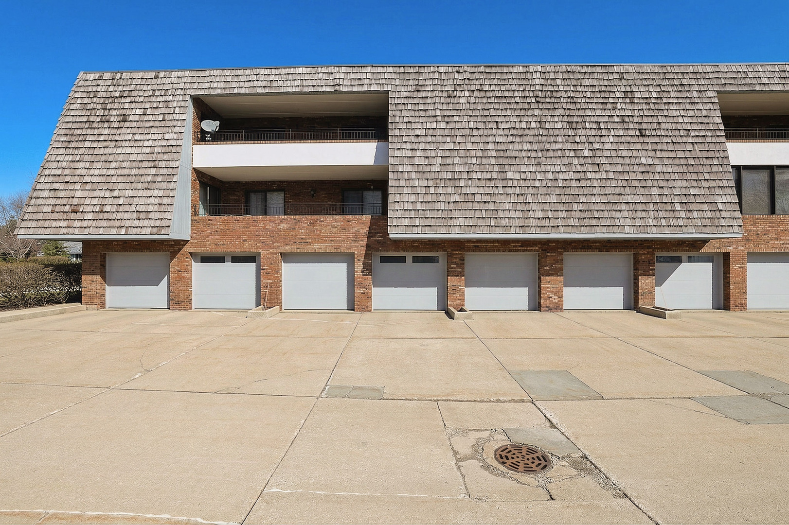 200 Red Top Drive 302 Property Photo 2