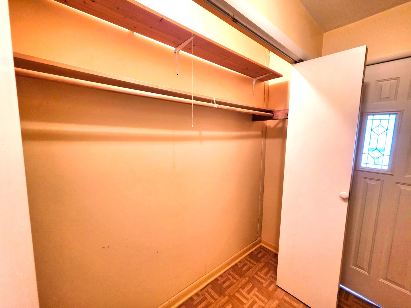 542 Vincennes Avenue Property Photo 17