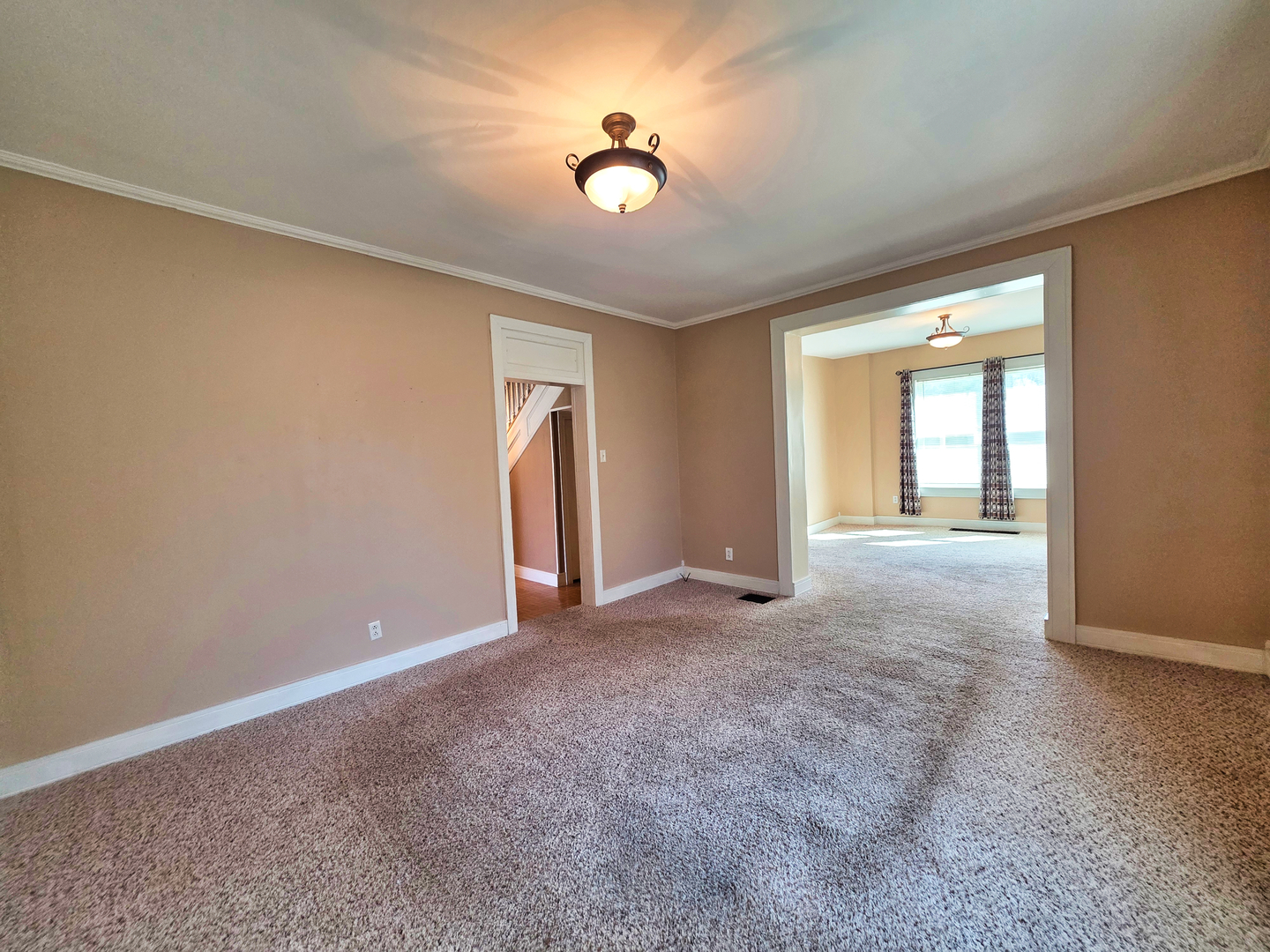 542 Vincennes Avenue Property Photo 19