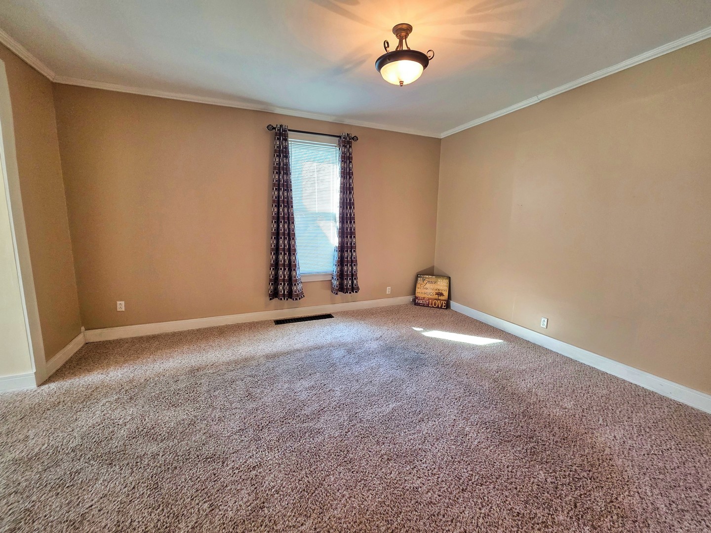 542 Vincennes Avenue Property Photo 20