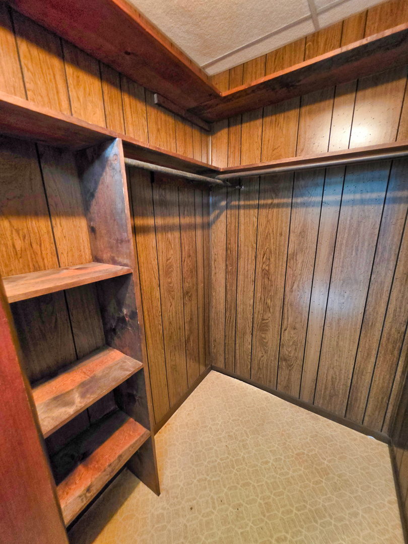 542 Vincennes Avenue Property Photo 48