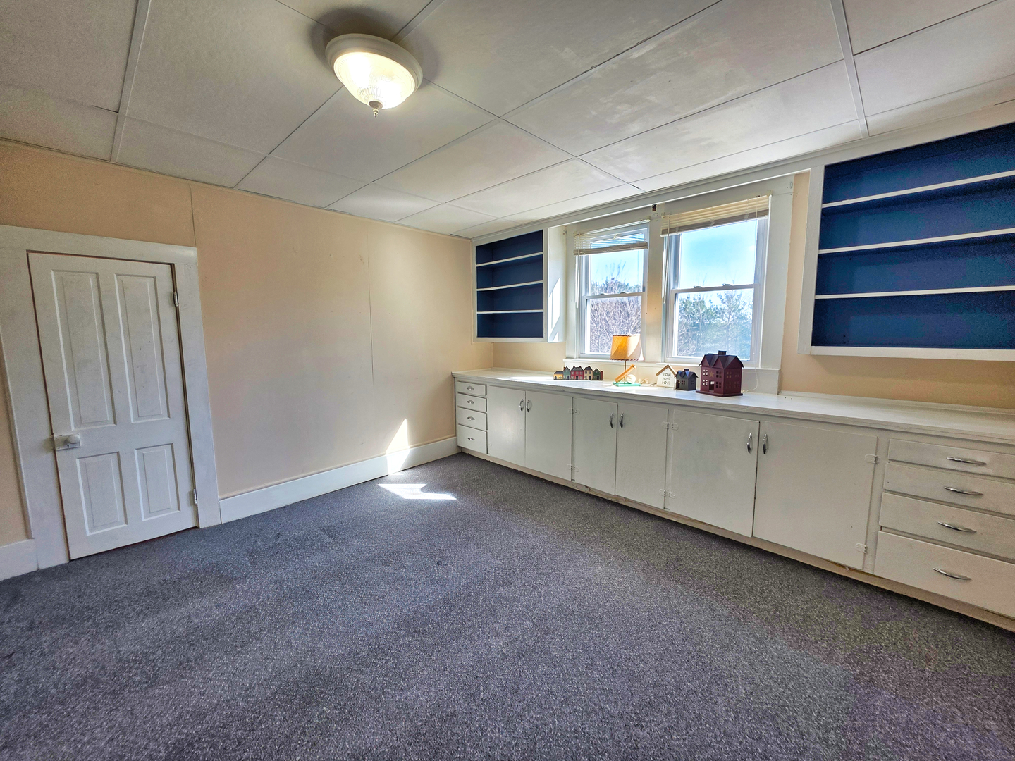 542 Vincennes Avenue Property Photo 64
