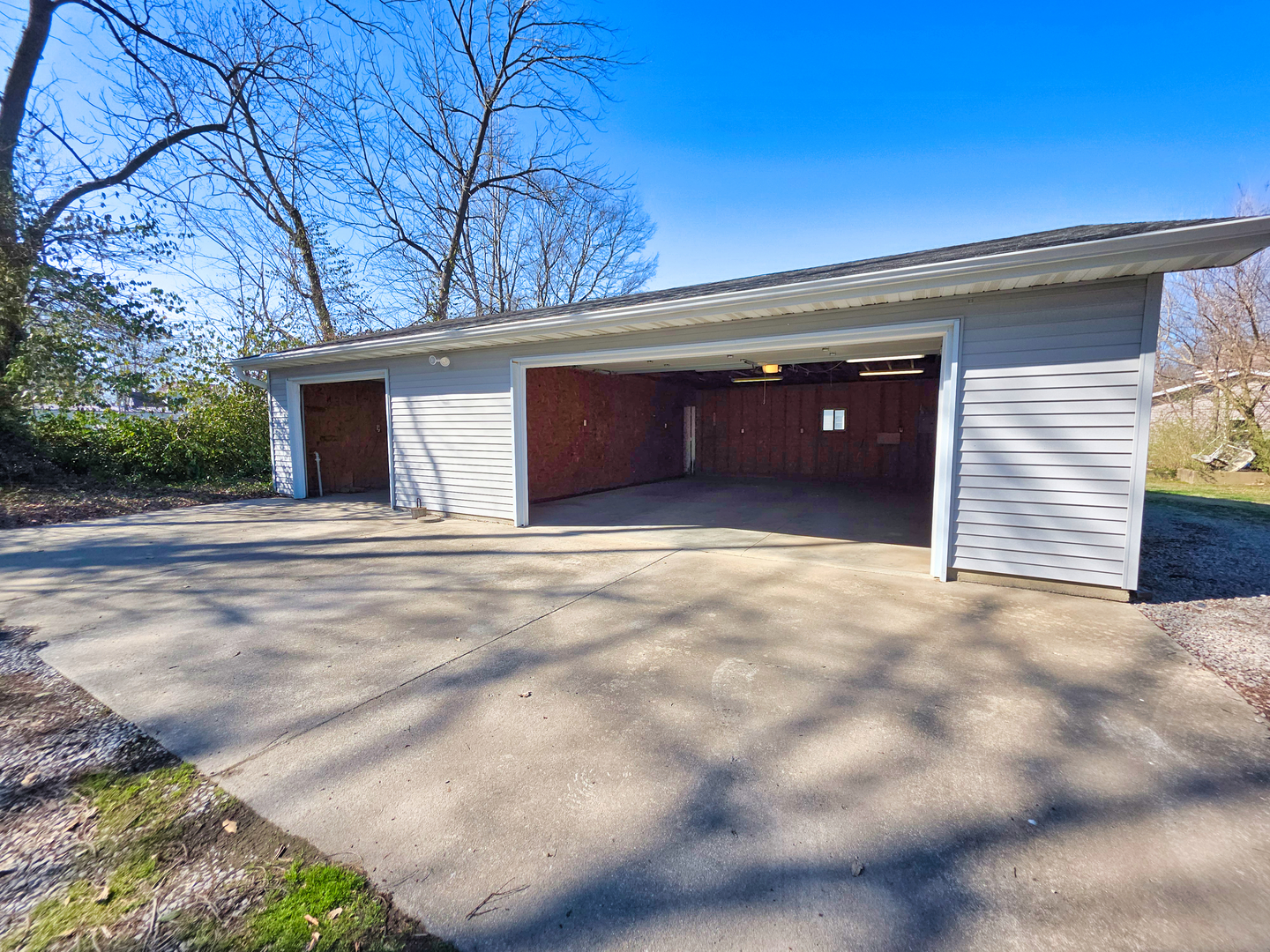 542 Vincennes Avenue Property Photo 73