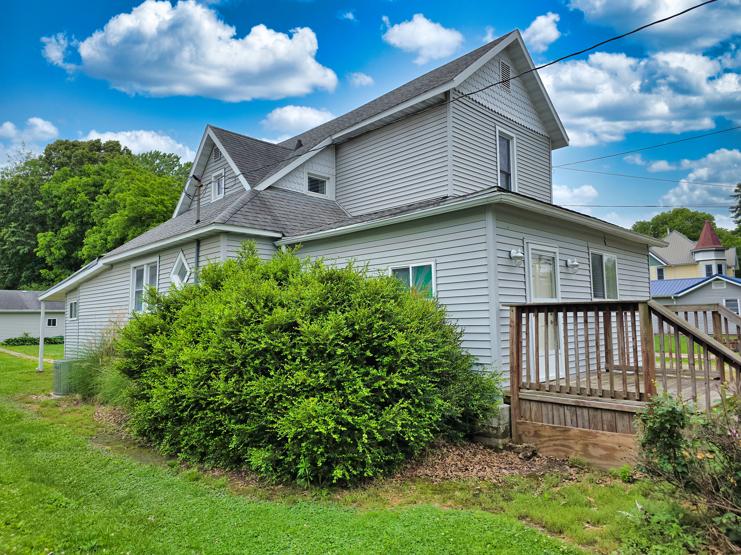 542 Vincennes Avenue Property Photo 90