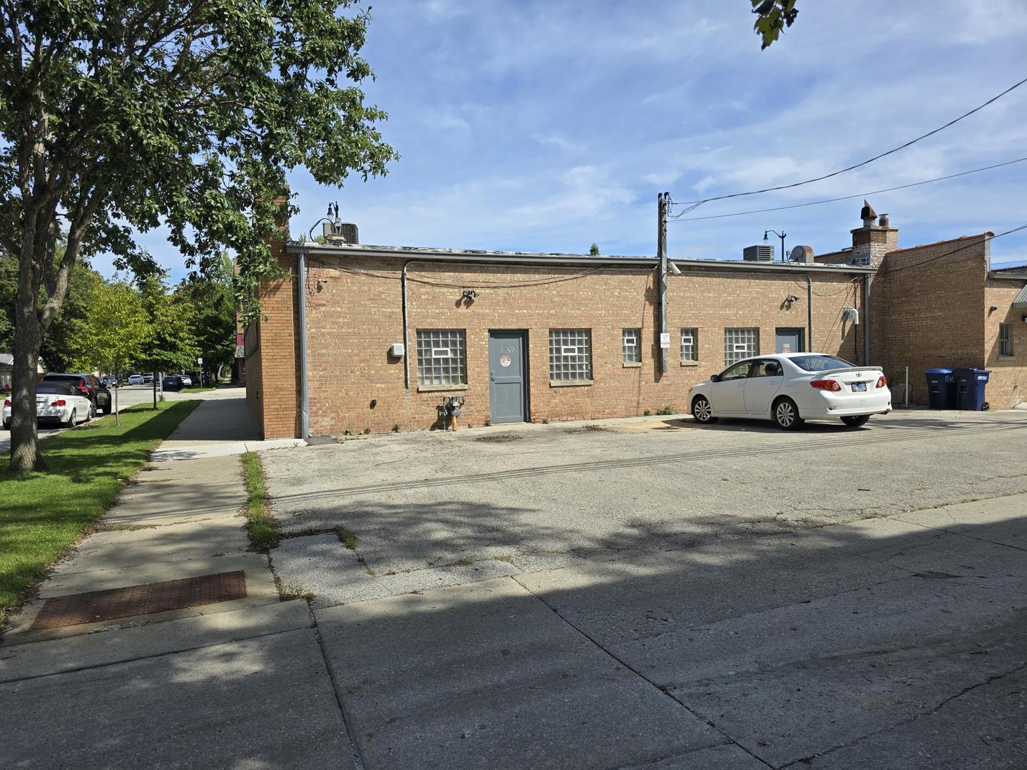 4123-4125 Oakton Street Property Photo 12