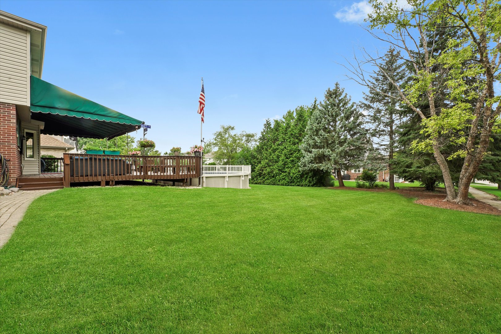 16620 Pear Avenue Property Photo 8