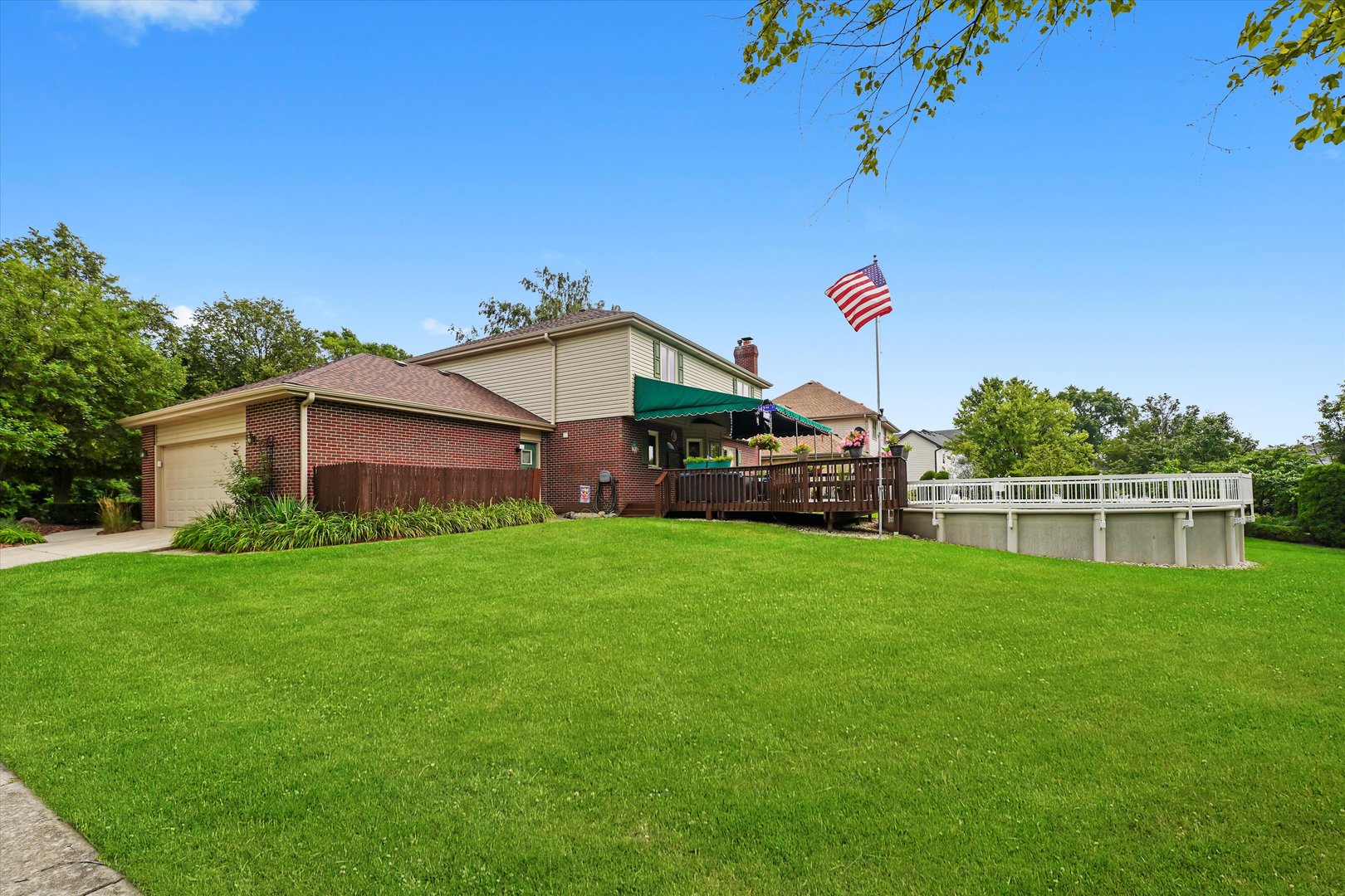 16620 Pear Avenue Property Photo 9