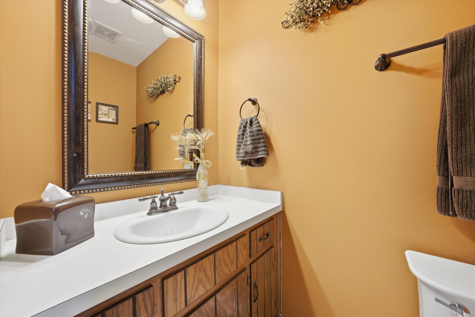 16620 Pear Avenue Property Photo 38
