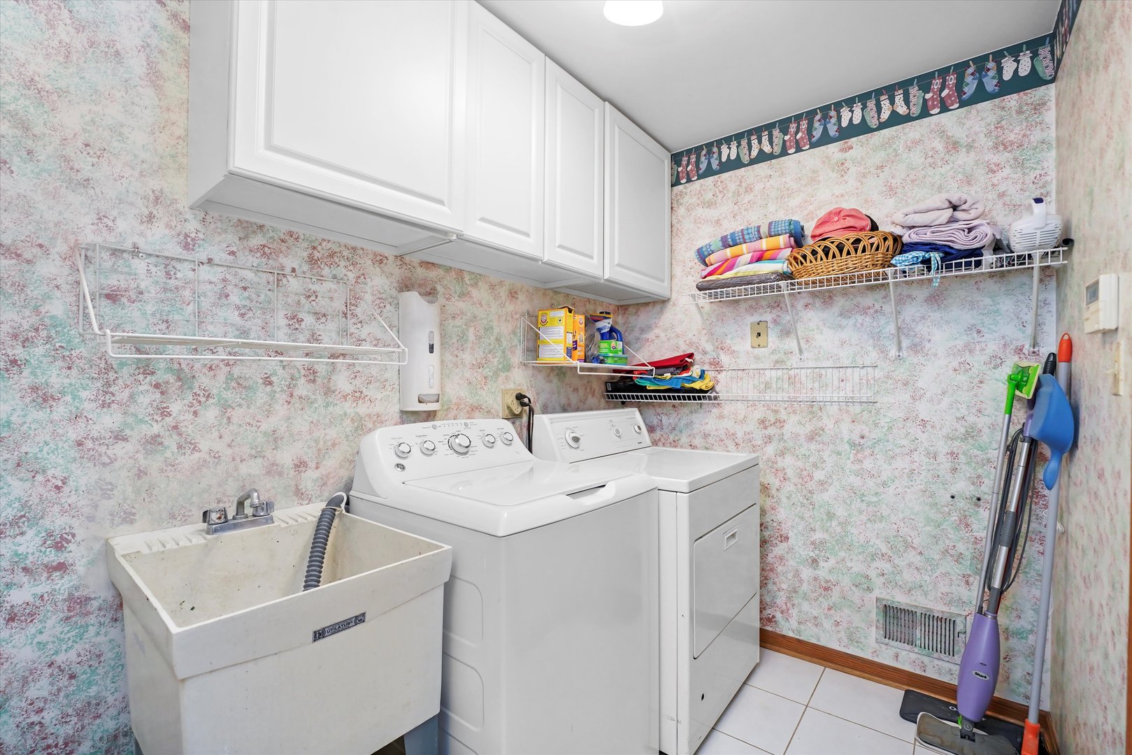 16620 Pear Avenue Property Photo 40
