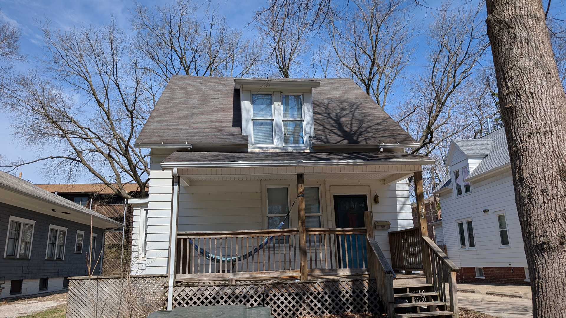 706 W High Street Property Photo 1