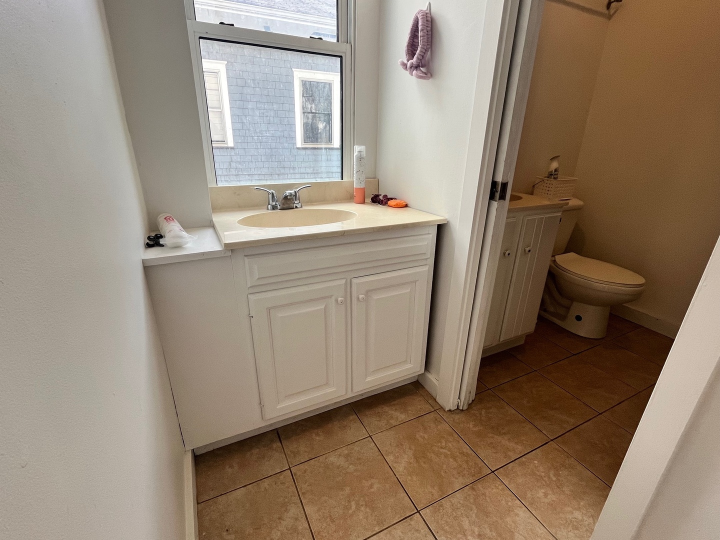 706 W High Street Property Photo 17