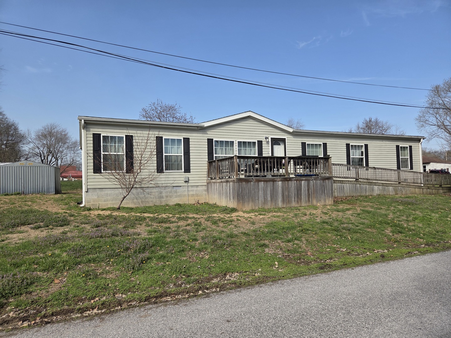 104 S Douglas Street Property Photo 1