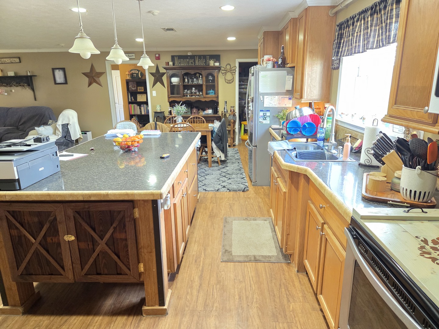 104 S Douglas Street Property Photo 11