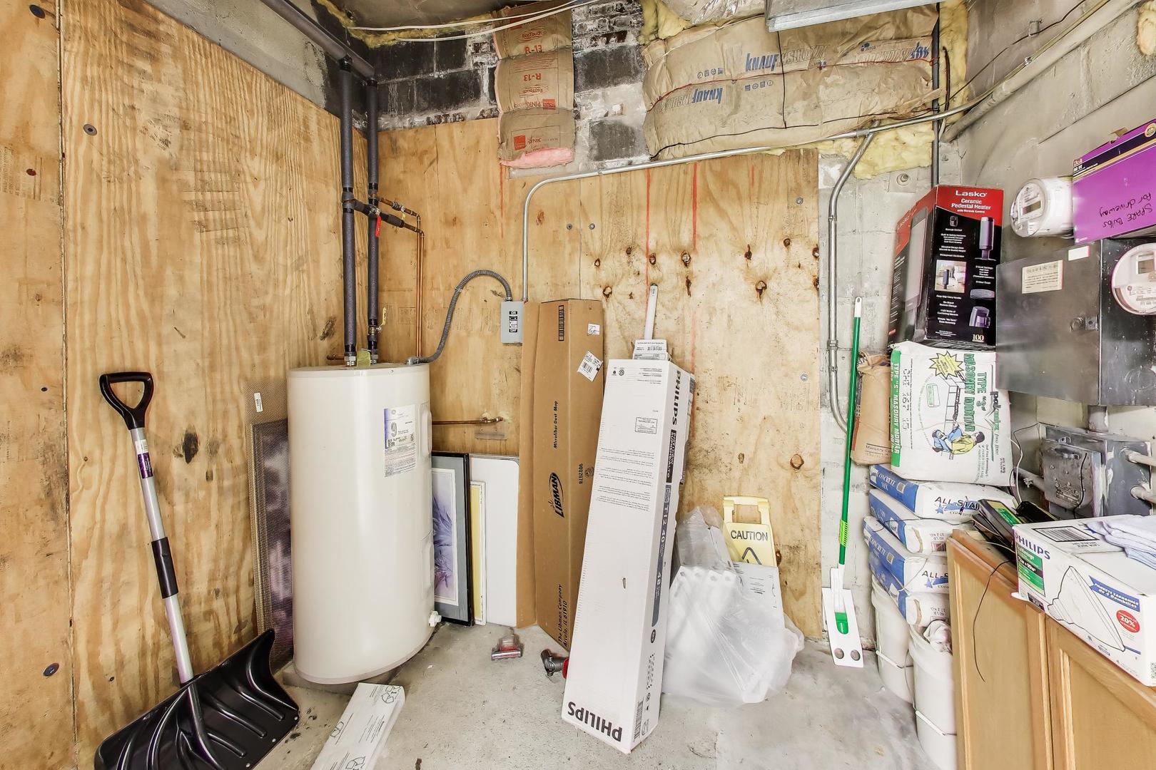 5510 W Montrose Avenue Property Photo 28