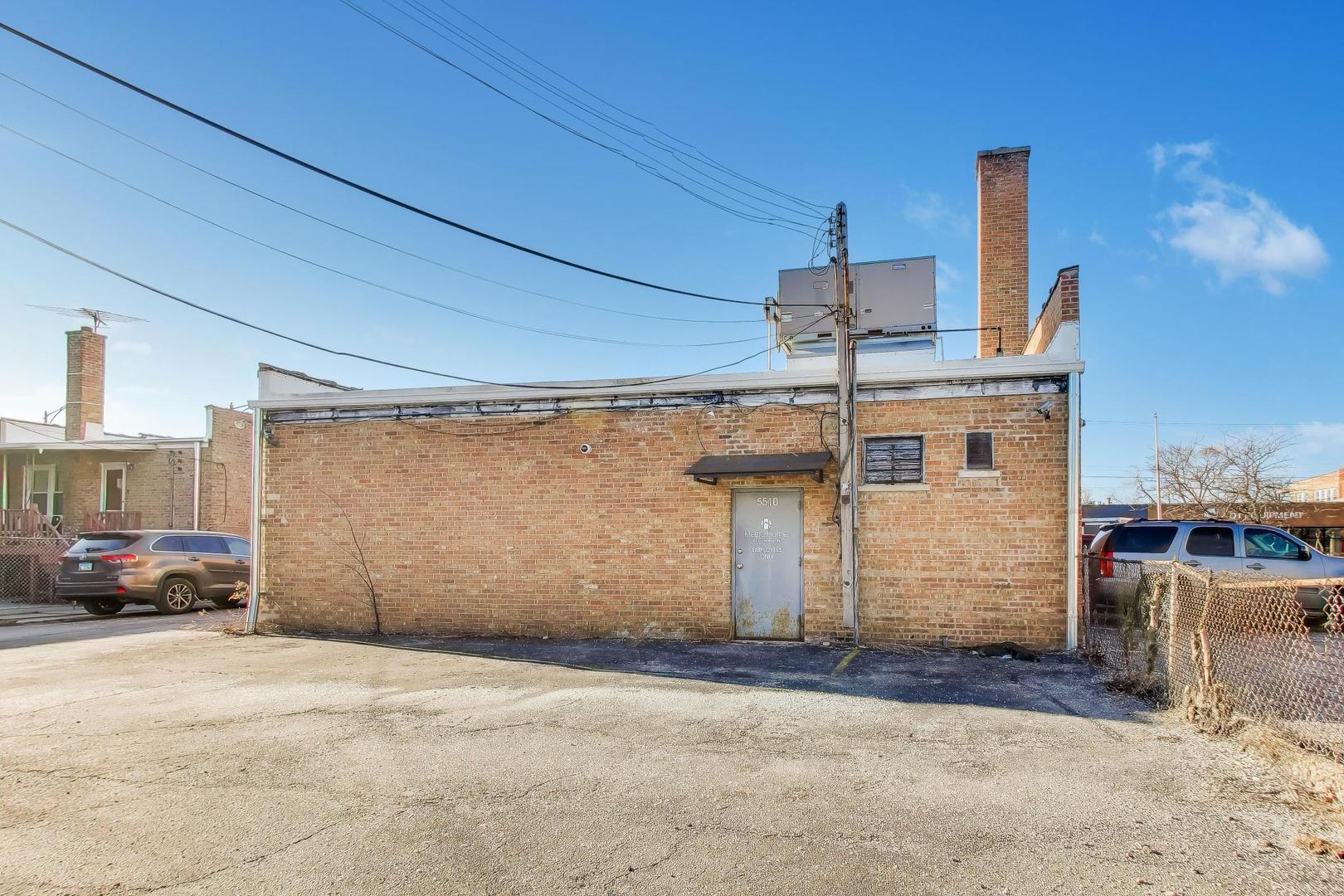 5510 W Montrose Avenue Property Photo 31