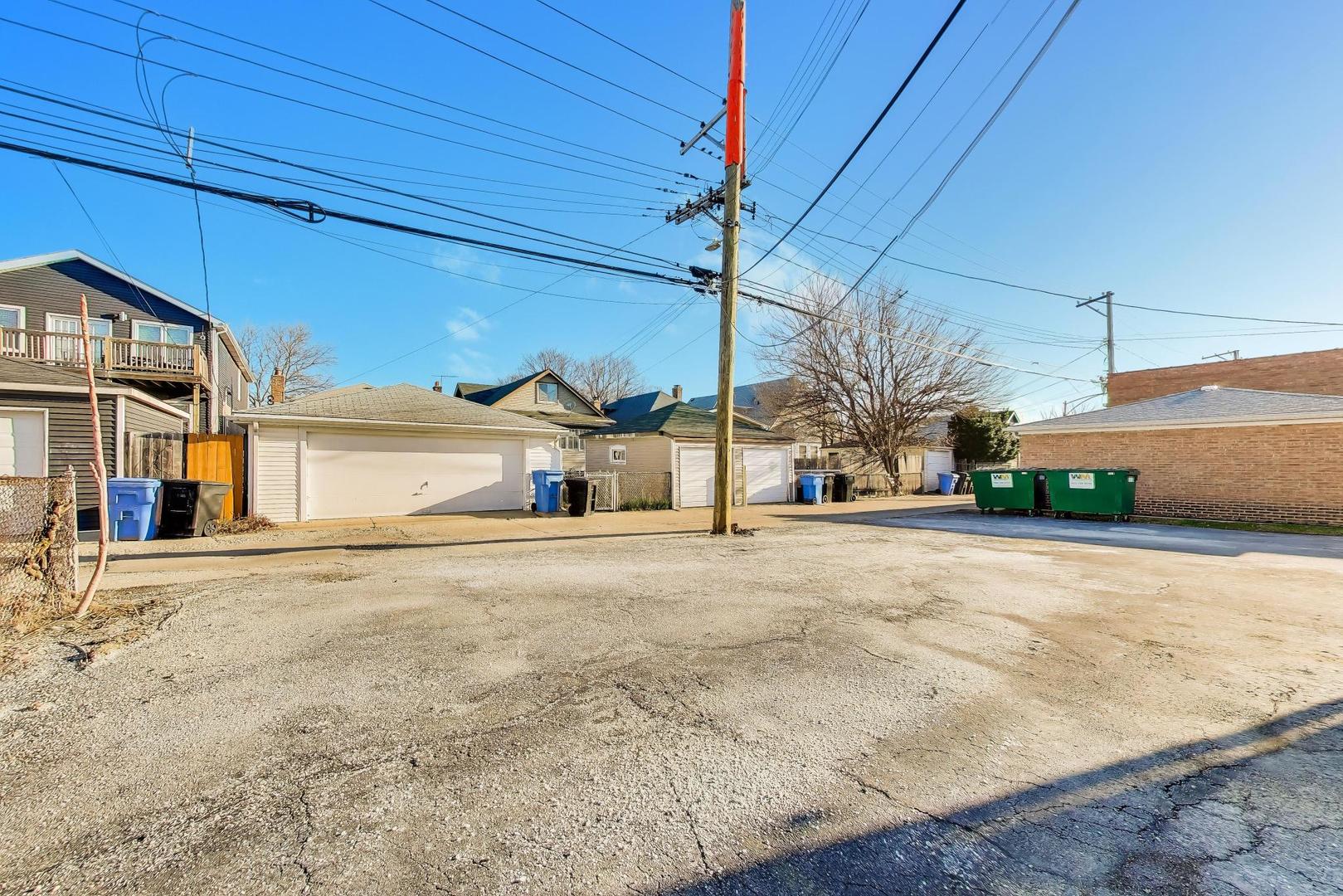 5510 W Montrose Avenue Property Photo 33