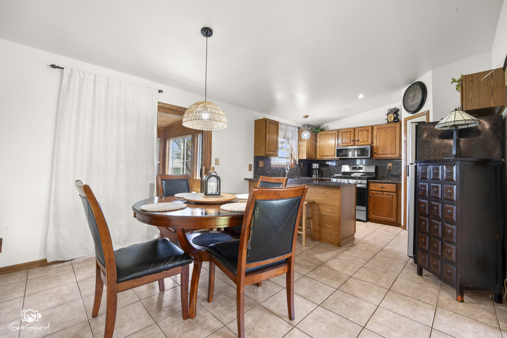 27057 S Woodlawn Avenue Property Photo 8
