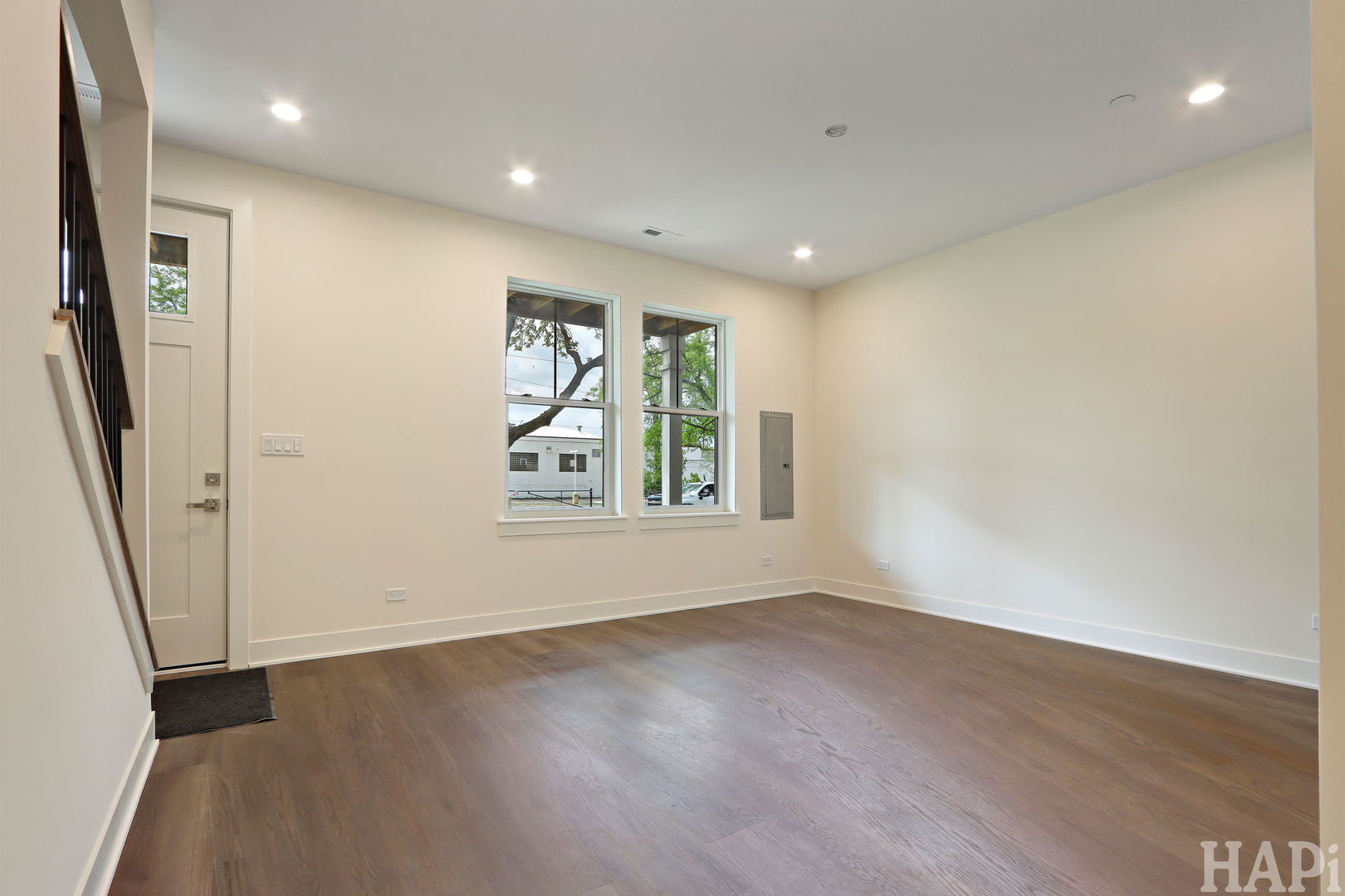 160 Washington Street 160 Property Photo 8