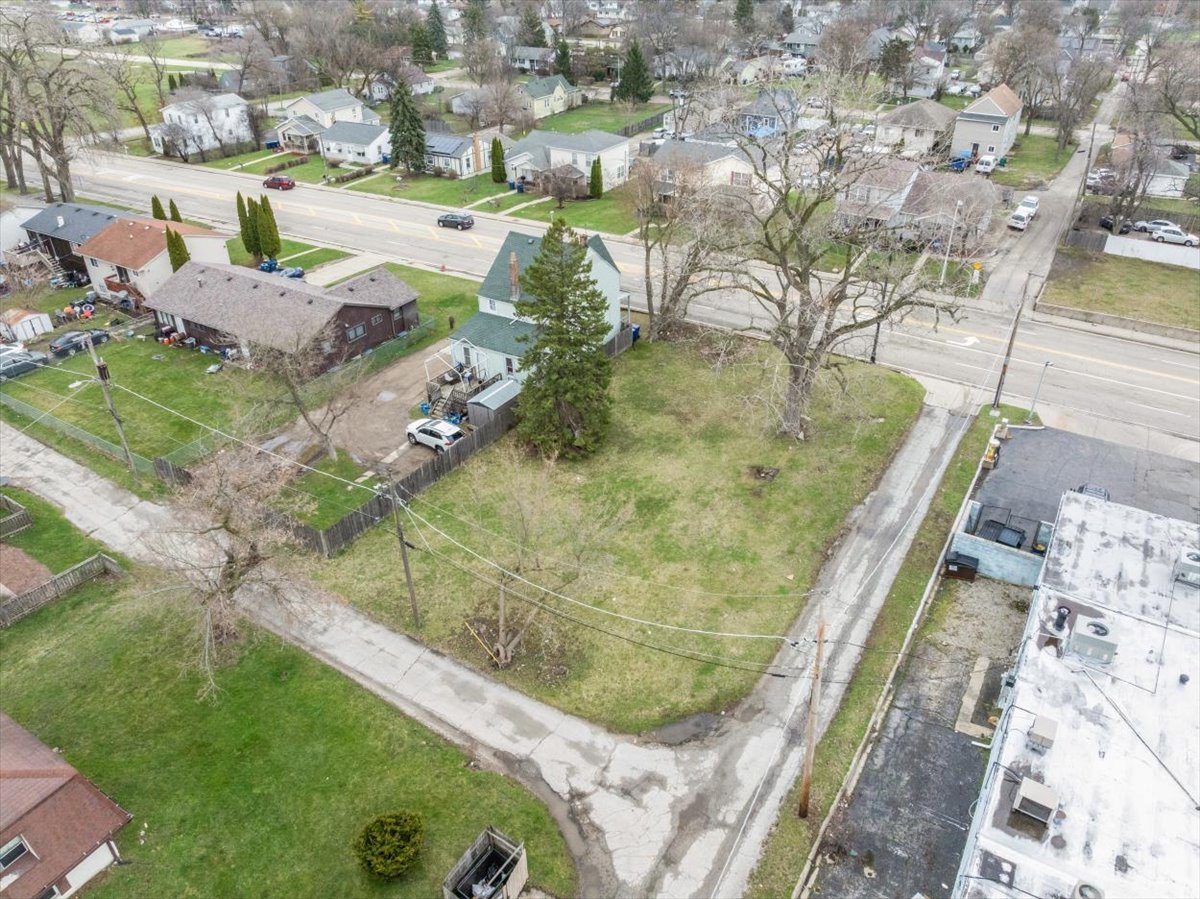 2130 Lewis Avenue Property Photo 1
