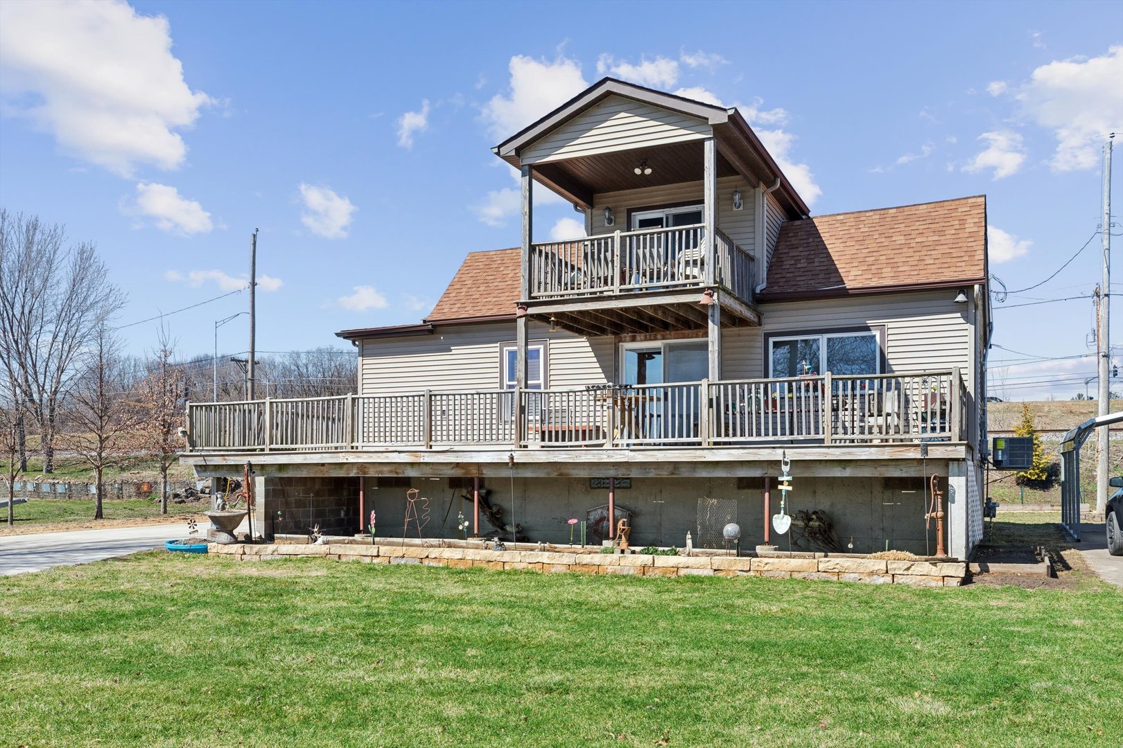 1811 Canal Shore Drive Property Photo 11