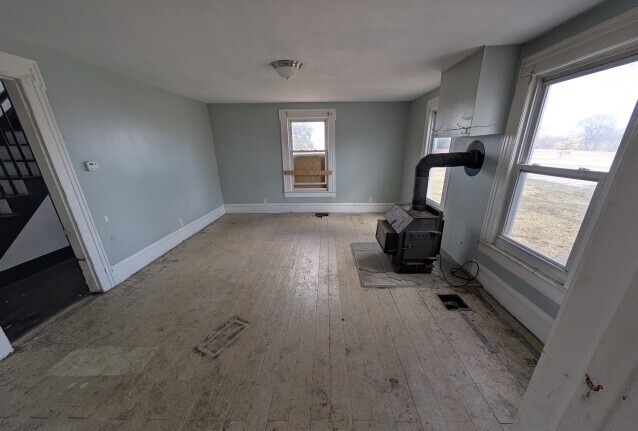 714 E County Line Road Property Photo 7