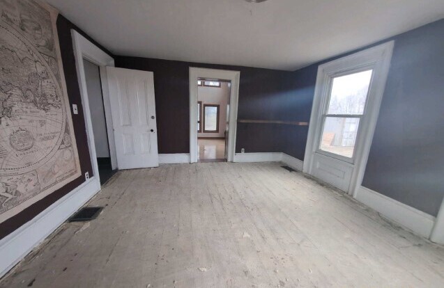 714 E County Line Road Property Photo 10