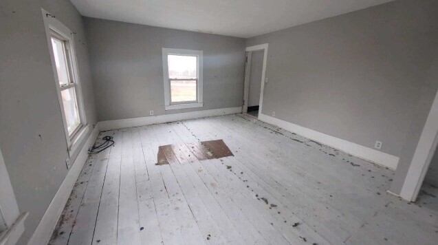 714 E County Line Road Property Photo 11