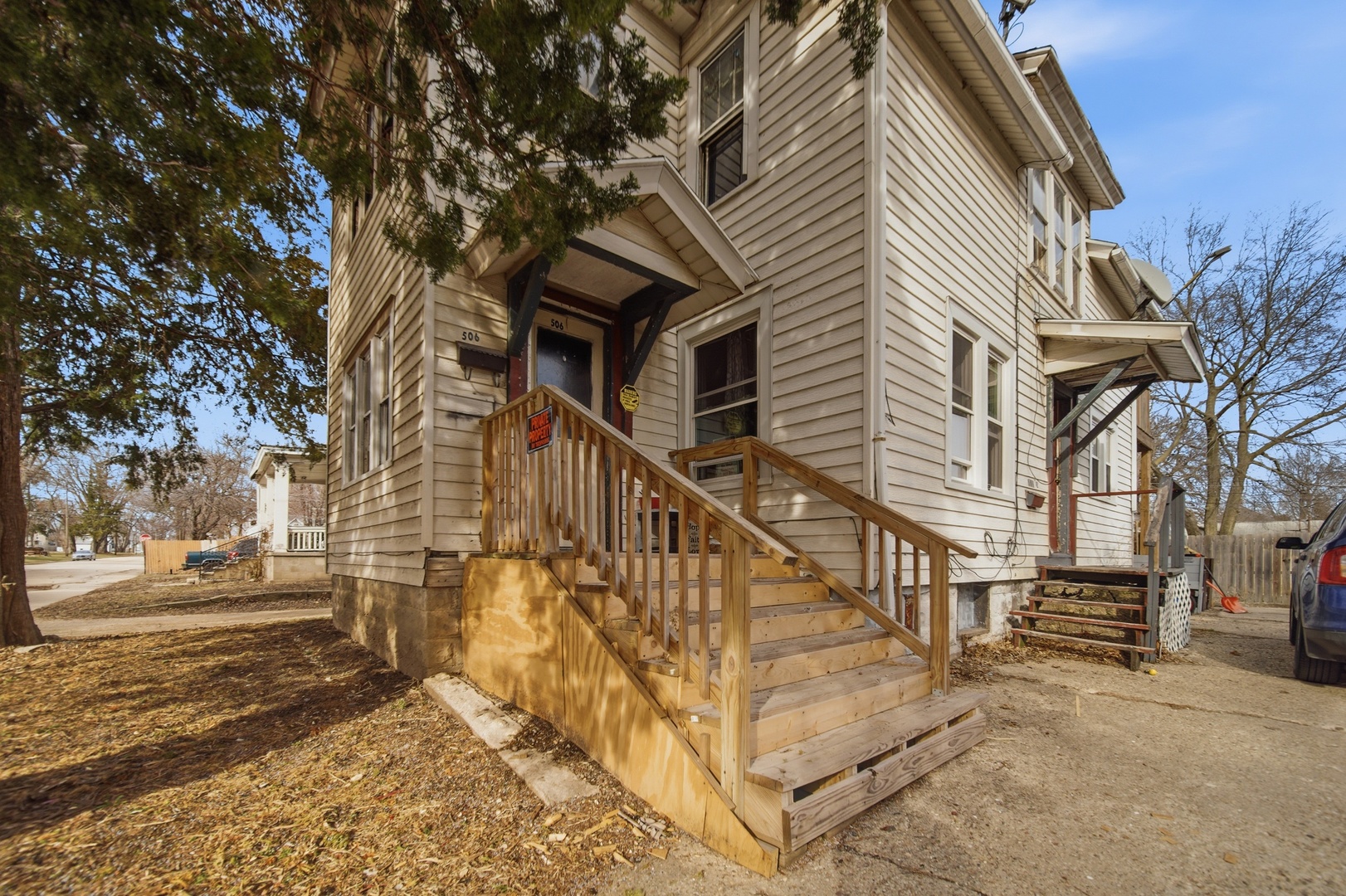 506 Ave F Property Photo 1