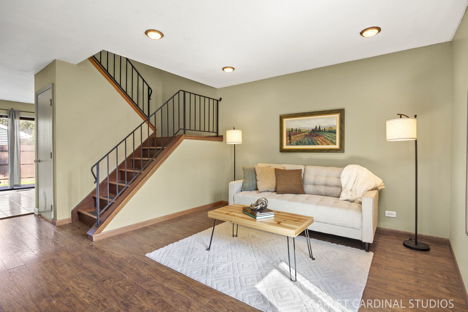 2s620 Hampton Drive Property Photo 3